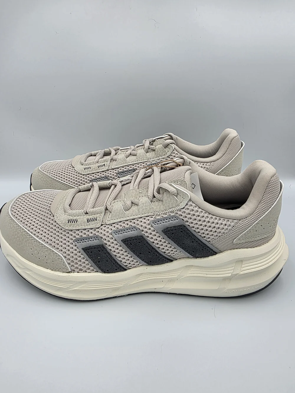 adidas Astrastar Men's Sneakers in Light Gray